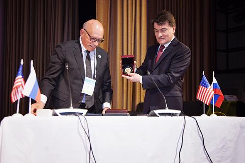 The first agreement of collaboration between the Russian Psychological Society and the American Psychological Association is signed